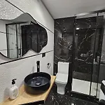 아파트 Black