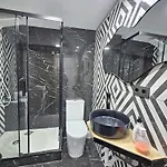 Black Daire