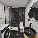 Black Daire Benidorm