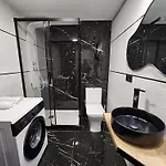 Black Daire *