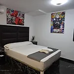 Black Daire Benidorm